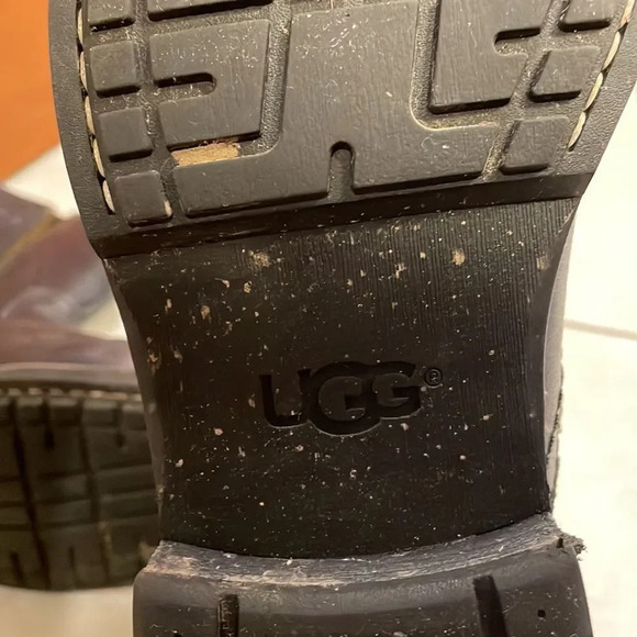Ugg black leather woman’s boots - Picture 14 of 16